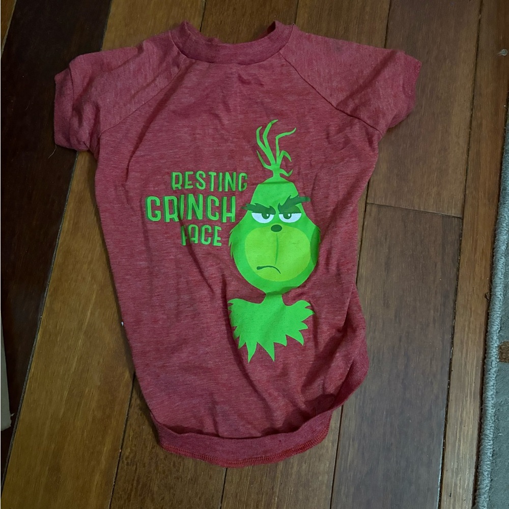 Dog Grinch Face Graphic Tee - Red